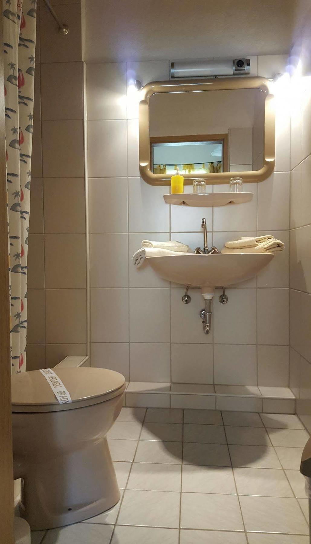 Kansakar Hotel Kaiserslautern Extérieur photo